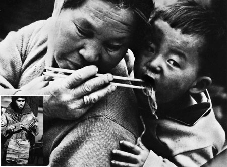 Photos taken by Choi Min-shik in Busan in 1965. Courtesy of Choi Min-shik and Noonbit Publishing